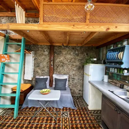 La Casita Azul * Caleta de Interian