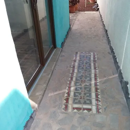 La Casita Azul Caleta de Interian
